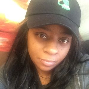 Meet your Posher, Manetta